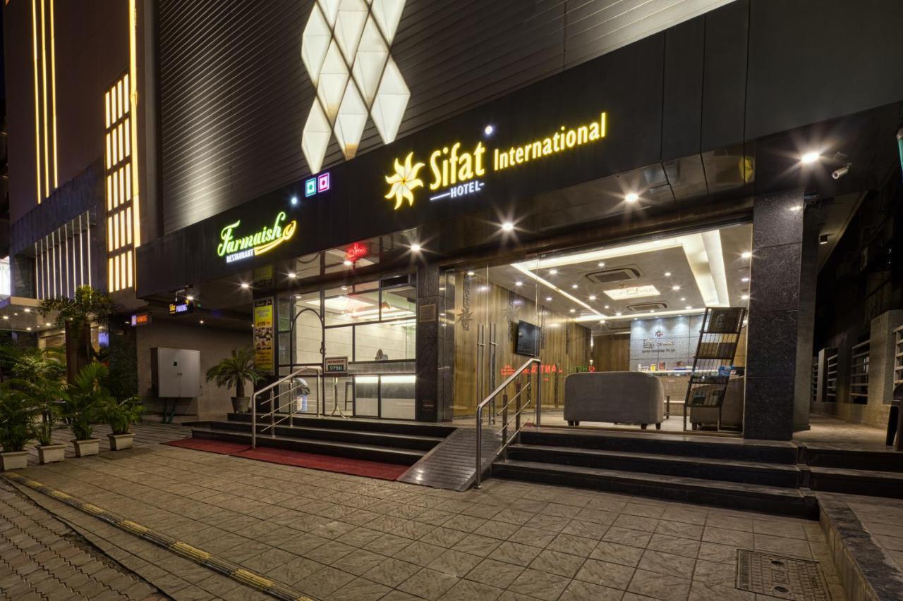 Hotel Sifat International Súrat Exteriér fotografie