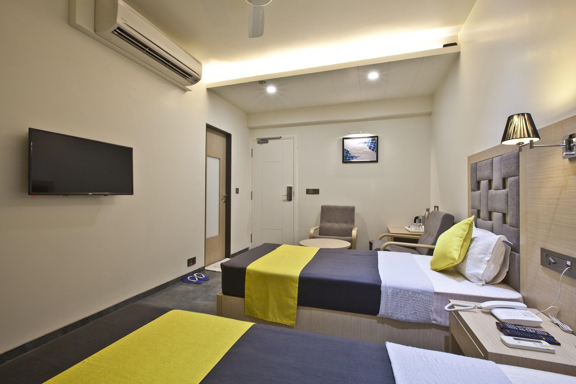 Hotel Sifat International Súrat Exteriér fotografie